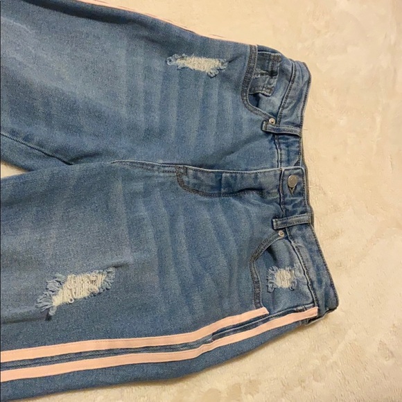 Cute detailed pants from target - Picture 3 of 4